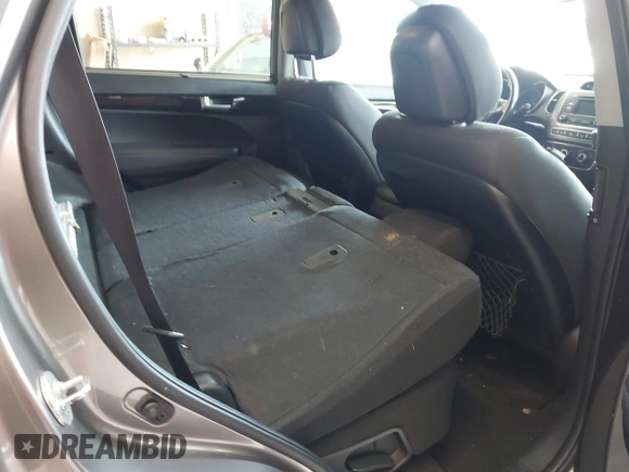 2014 Kia Sorento LX с VIN 5XYKTCA65EG531894, выставлен на аукционе IAAI как лот 42428456 с пробегом 177 265 миль миль и . История ставок и продаж доступна на DreamBid. Изображение 8.