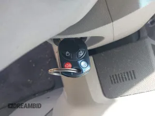 2008 Ford Escape XLT с VIN 1FMCU93138KD30768, выставлен на аукционе IAAI как лот 42464734 с пробегом 120 218 миль миль и . История ставок и продаж доступна на DreamBid. Изображение 11.