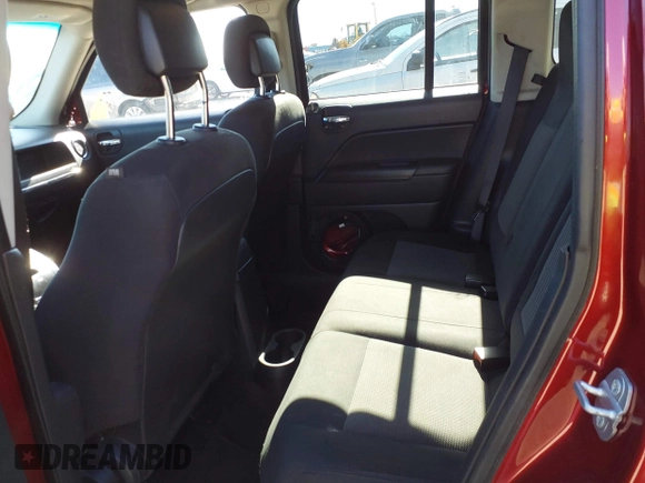 2015 Jeep Patriot Sport with VIN 1C4NJPBB7FD305149, listed as a IAAI auction lot 41643763 with 227,781 mi miles and . Bid and sale history available at carsss.com. Image 8.