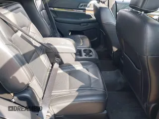 2018 Ford Explorer Platinum with VIN 1FM5K8HT7JGA52887, listed as a IAAI auction lot 40377025 with 92,577 mi miles. Bid and sale history available at carsss.com. Image 8.