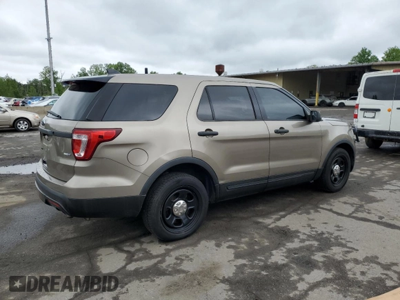 2016 Ford Police Interceptor Utility z VIN 1FM5K8AR0GGC07903, wystawiony jako Copart lot #57298705 z przebiegiem 223 695 mil mil oraz Szkody całkowita. Historia ofert i sprzedaży dostępna na DreamBid. Obrazek 3.