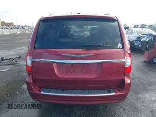 2013 Chrysler Town & Country Touring with VIN 2C4RC1BG0DR634631, listed as a IAAI auction lot 40686174 with 143,206 mi miles. Bid and sale history available at carsss.com. Image 17.