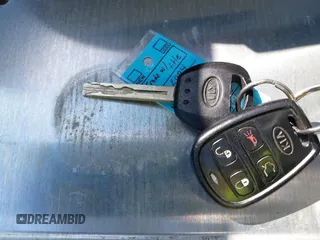 2004 Kia Amanti z VIN KNALD124745028164, wystawiony jako IAAI lot #41855331 z przebiegiem 165 072 mil mil oraz . Historia ofert i sprzedaży dostępna na DreamBid. Obrazek 11.