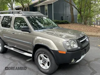 2004 Nissan Xterra XE z VIN 5N1ED28Y44C656024, wystawiony jako Copart lot #61629985 z przebiegiem 216 348 mil mil oraz Czysty tytuł • Clean title. Historia ofert i sprzedaży dostępna na DreamBid. Obrazek 1.