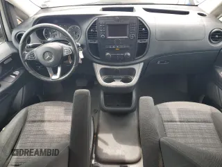 2016 Mercedes-Benz Metris Cargo z VIN WD3PG2EA8G3076561, wystawiony jako Copart lot #58305945 z przebiegiem 136 041 mil mil oraz Tytuł czysty. Historia ofert i sprzedaży dostępna na DreamBid. Obrazek 8.