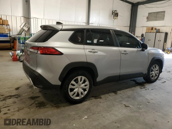 2023 Toyota Corolla Cross L with VIN 7MUAAAAG3PV043568, listed as a Copart auction lot 44022615 with 39,403 mi miles and Clean title. Bid and sale history available at DreamBid. Image 3.