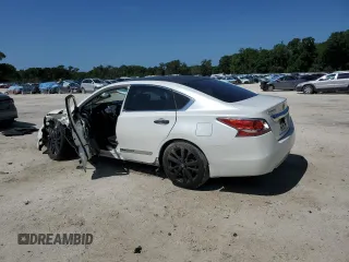 2015 Nissan Altima S with VIN 1N4AL3AP5FC113478, listed as a Copart auction lot 54861625 with 256,573 mi miles and Salvage Title. Bid and sale history available at DreamBid. Image 2.