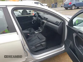 2006 Volkswagen Passat Value Edition z VIN WVWAK73C76P044333, wystawiony jako IAAI lot #42332662 z przebiegiem 101 133 mil mil oraz . Historia ofert i sprzedaży dostępna na DreamBid. Obrazek 5.