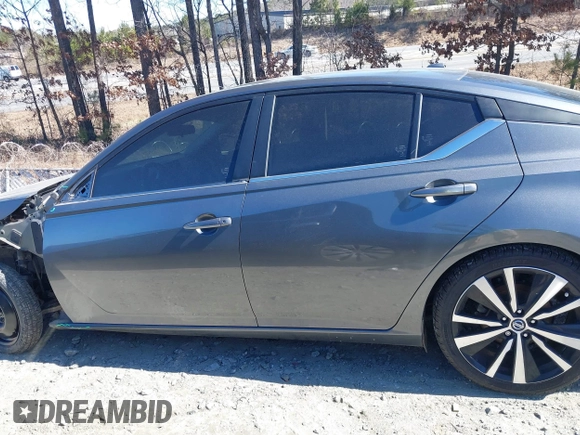 2021 Nissan Altima 2.5 SR with VIN 1N4BL4CV0MN354954, listed as a IAAI auction lot 41636670 with 89,239 mi miles. Bid and sale history available at carsss.com. Image 14.