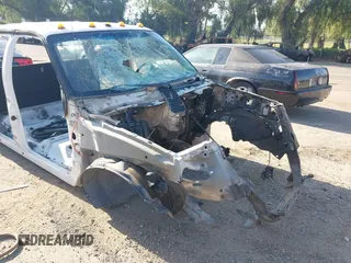 2005 Ford F-350 с VIN 1FDSW34P05EC95736, выставлен на аукционе IAAI как лот 41988078 с пробегом Не указан миль и . История ставок и продаж доступна на DreamBid. Изображение 6.