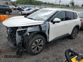 2021 Nissan Rogue SV z VIN JN8AT3BB0MW212920, wystawiony jako Copart lot #59042945 z przebiegiem 19 648 mil mil oraz Szkoda całkowita • Salvage title. Historia ofert i sprzedaży dostępna na DreamBid. Obrazek 1.