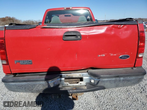 2000 Ford Super Duty F-250 XL with VIN 1FTNF21F3YEB90135, listed as a Copart auction lot 83629824 with 224,902 mi miles and Salvage Title. Bid and sale history available at carsss.com. Image 11.