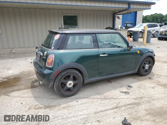 2007 MINI Hardtop with VIN WMWMF33537TL77985, listed as a Copart auction lot 61908635 with 180,470 mi miles and Salvage title. Bid and sale history available at DreamBid. Image 3.