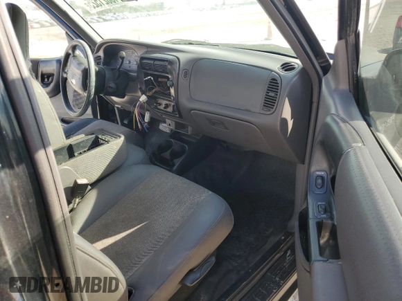 2001 Ford Ranger XLT Appearance with VIN 1FTYR14E81TA57597, listed as a Copart auction lot 45021525 with 161,838 mi miles and Salvage Title. Bid and sale history available at DreamBid. Image 8.