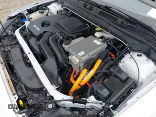 2020 Ford Fusion SE with VIN 3FA6P0LU5LR151074, listed as a IAAI auction lot 42146290 with 98,574 mi miles and . Bid and sale history available at carsss.com. Image 10.