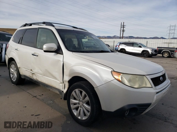 2012 Subaru Forester 2.5X Premium with VIN JF2SHADC2CG407682, listed as a Copart auction lot 81996674 with 199,059 mi miles and Salvage Title. Bid and sale history available at carsss.com. Image 4.
