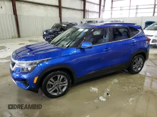 2021 Kia Seltos S z VIN KNDEU2AAXM7106160, wystawiony jako Copart lot #45888105 z przebiegiem Nie podano mil oraz Nie do naprawy • Non repairable. Historia ofert i sprzedaży dostępna na DreamBid. Obrazek 1.