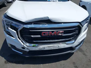 2022 GMC Terrain SLE z VIN 3GKALMEV9NL303574, wystawiony jako IAAI lot #42119244 z przebiegiem 28 559 mil mil oraz . Historia ofert i sprzedaży dostępna na DreamBid. Obrazek 6.