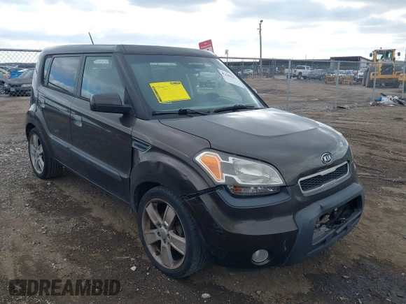 2010 Kia Soul + with VIN KNDJT2A23A7178534, listed as a IAAI auction lot 41380362 with 172,612 mi miles. Bid and sale history available at carsss.com. Image 1.