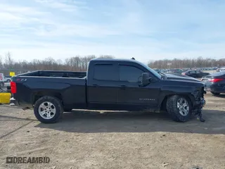 2018 Chevrolet Silverado 1500 LT with VIN 1GCVKREC7JZ366008, listed as a IAAI auction lot 41776347 with 87,125 mi miles. Bid and sale history available at carsss.com. Image 13.