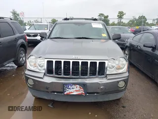 2007 Jeep Grand Cherokee Limited with VIN 1J8HR58P27C604125, listed as a IAAI auction lot 42636591 with 175,597 mi miles and . Bid and sale history available at DreamBid. Image 12.