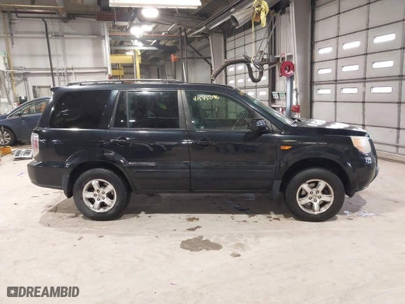 2008 Honda Pilot EX-L with VIN 5FNYF28508B018010, listed as a IAAI auction lot 41545096 with 235,798 mi miles. Bid and sale history available at carsss.com. Image 13.