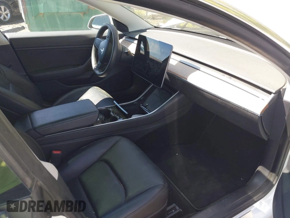 2020 Tesla Model 3 Performance z VIN 5YJ3E1EC2LF587069, wystawiony jako IAAI lot #42063691 z przebiegiem Nie podano mil oraz . Historia ofert i sprzedaży dostępna na DreamBid. Obrazek 5.