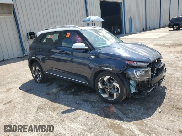 2021 Hyundai Venue Denim z VIN KMHRC8A35MU083019, wystawiony jako Copart lot #61023235 z przebiegiem Nie podano mil oraz Nie do naprawy • Non repairable. Historia ofert i sprzedaży dostępna na DreamBid. Obrazek 4.