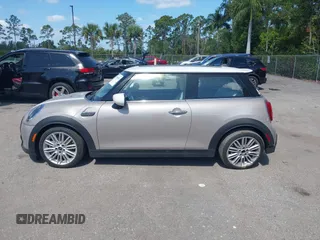 2023 MINI Hardtop Cooper S z VIN WMW53DH09P2T51901, wystawiony jako IAAI lot #42108680 z przebiegiem 14 311 mil mil oraz . Historia ofert i sprzedaży dostępna na DreamBid. Obrazek 14.