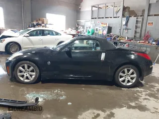 2004 Nissan 350Z Touring with VIN JN1AZ36AX4T014409, listed as a IAAI auction lot 41610945 with 86,756 mi miles. Bid and sale history available at carsss.com. Image 14.