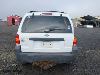 2007 Ford Escape XLS with VIN 1FMYU02Z17KB52415, listed as a IAAI auction lot 40797438 with 231,595 mi miles. Bid and sale history available at carsss.com. Image 15.