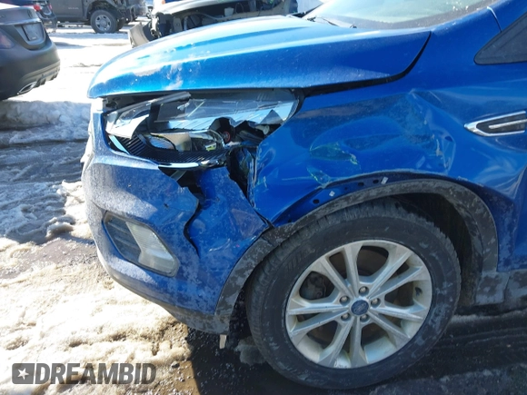 2019 Ford Escape SE z VIN 1FMCU9GD6KUA26821, wystawiony jako IAAI lot #41615726 z przebiegiem 98 071 mil mil oraz . Historia ofert i sprzedaży dostępna na DreamBid. Obrazek 6.
