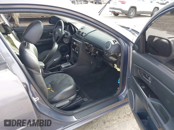 2009 Mazda 3 S Grand Touring z VIN JM1BK324591200710, wystawiony jako IAAI lot #41833613 z przebiegiem 131 459 mil mil oraz . Historia ofert i sprzedaży dostępna na DreamBid. Obrazek 5.