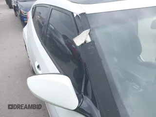 2013 Hyundai Veloster w/Black Int с VIN KMHTC6AD5DU166601, выставлен на аукционе IAAI как лот 42182995 с пробегом 143 106 миль миль и . История ставок и продаж доступна на DreamBid. Изображение 6.