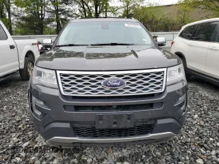 2016 Ford Explorer Platinum z VIN 1FM5K8HT9GGB76930, wystawiony jako Copart lot #56923465 z przebiegiem 141 811 mil mil oraz Szkoda całkowita • Salvage title. Historia ofert i sprzedaży dostępna na DreamBid. Obrazek 5.