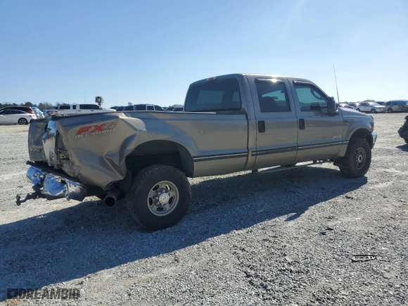 2003 Ford Super Duty F-250 XL with VIN 1FTNW21PX3EB41306, listed as a Copart auction lot 43257625 with 105,683 mi miles and Salvage Title. Bid and sale history available at carsss.com. Image 3.