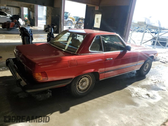 1981 Mercedes-Benz 380 SL z VIN WDBBA45A0BB001850, wystawiony jako Copart lot #41614565 z przebiegiem 125 658 mil mil oraz Czysty tytuł • Clean title. Historia ofert i sprzedaży dostępna na DreamBid. Obrazek 3.