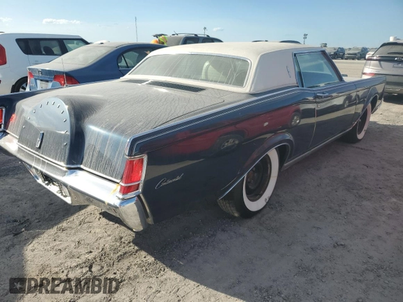 1971 Lincoln Continental with VIN 1Y89A822627, listed as a Copart auction lot 75398604 with 71,553 mi miles and Salvage Title. Bid and sale history available at DreamBid. Image 3.
