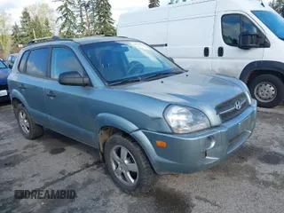 2008 Hyundai Tucson GLS with VIN KM8JM12B48U810891, listed as a IAAI auction lot 41996411 with 303,678 mi miles. Bid and sale history available at carsss.com. Image 1.