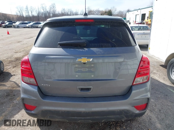 2020 Chevrolet Trax LS with VIN 3GNCJKSB2LL323579, listed as a IAAI auction lot 41791102 with 25,871 mi miles. Bid and sale history available at carsss.com. Image 16.
