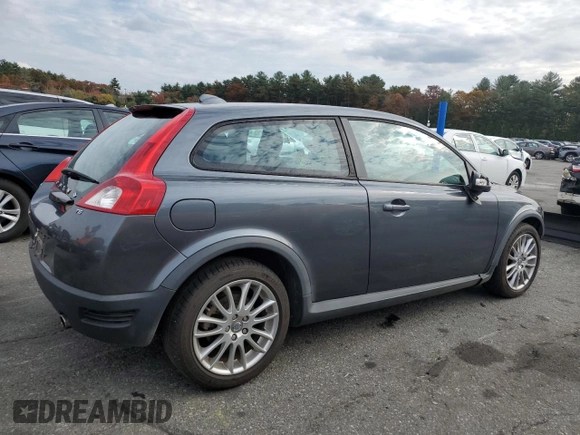 2010 Volvo C30 z VIN YV1672MK6A2173602, wystawiony jako Copart lot #77422084 z przebiegiem 120 350 mil mil oraz Szkoda całkowita • Salvage title. Historia ofert i sprzedaży dostępna na DreamBid. Obrazek 3.