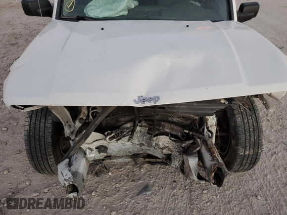 2007 Jeep Commander Sport with VIN 1J8HH48P97C636115, listed as a Copart auction lot 84051624 with 0 mi miles and Salvage Title. Bid and sale history available at carsss.com. Image 13.