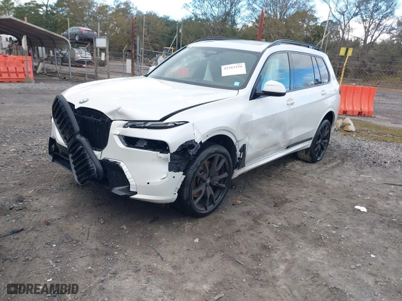 2025 BMW X7 xDrive40i with VIN 5UX23EM03S9X59164, listed as a IAAI auction lot 41263426 with 4,949 mi miles. Bid and sale history available at carsss.com. Image 2.