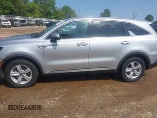 2021 Kia Sorento LX with VIN 5XYRG4LC3MG052013, listed as a IAAI auction lot 41930953 with 86,429 mi miles. Bid and sale history available at carsss.com. Image 14.