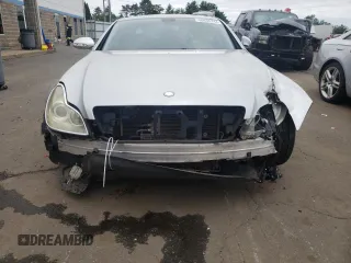 2008 Mercedes-Benz CLS 550 with VIN WDDDJ72X38A119397, listed as a Copart auction lot 69606244 with 8,251 mi miles and Salvage Title. Bid and sale history available at DreamBid. Image 5.