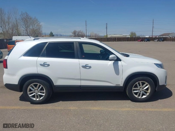 2015 Kia Sorento LX with VIN 5XYKTDA78FG649602, listed as a IAAI auction lot 42010718 with 155,724 mi miles. Bid and sale history available at carsss.com. Image 13.