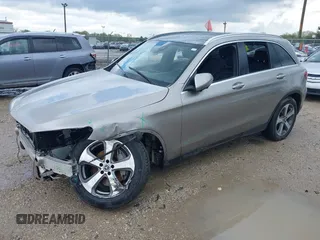 2020 Mercedes-Benz GLC 300 z VIN WDC0G8EB0LF687206, wystawiony jako IAAI lot #42155839 z przebiegiem 79 503 mil mil oraz . Historia ofert i sprzedaży dostępna na DreamBid. Obrazek 17.