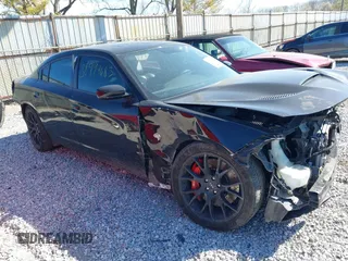 2015 Dodge Charger SRT Hellcat z VIN 2C3CDXL99FH860606, wystawiony jako IAAI lot #38994683 z przebiegiem 33 726 mil mil oraz . Historia ofert i sprzedaży dostępna na DreamBid. Obrazek 1.