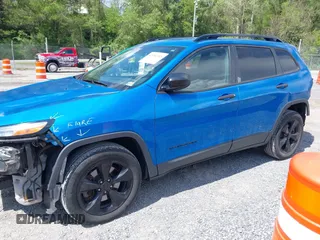 2017 Jeep Cherokee Altitude with VIN 1C4PJLAS7HW663071, listed as a IAAI auction lot 42186905 with 203,296 mi miles and . Bid and sale history available at DreamBid. Image 17.