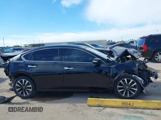 2017 Nissan Altima SV z VIN 1N4AL3AP9HC176490, wystawiony jako IAAI lot #41341165 z przebiegiem 155 020 mil mil oraz . Historia ofert i sprzedaży dostępna na DreamBid. Obrazek 13.